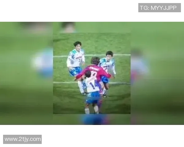 盘点那些因受伤或天生原因而歪头的足球明星们 盘点那些因受伤或天生原因而歪头的足球明星们