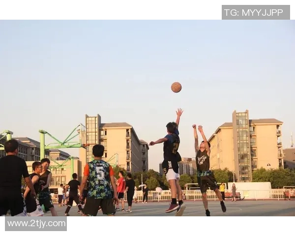 明星热血篮球赛季开启球场上的激情与梦想交汇的青春盛宴