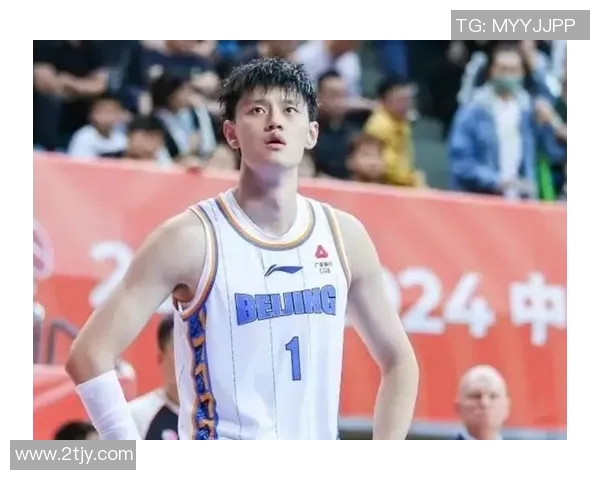 身高优势与篮球天赋并存的高个子男明星的成长之路与奋斗故事 身高优势与篮球天赋并存的高个子男明星的成长之路与奋斗故事